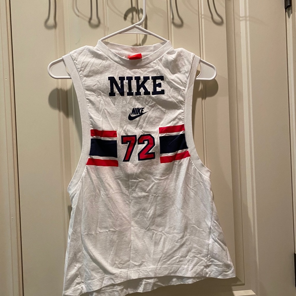Nike cut off
